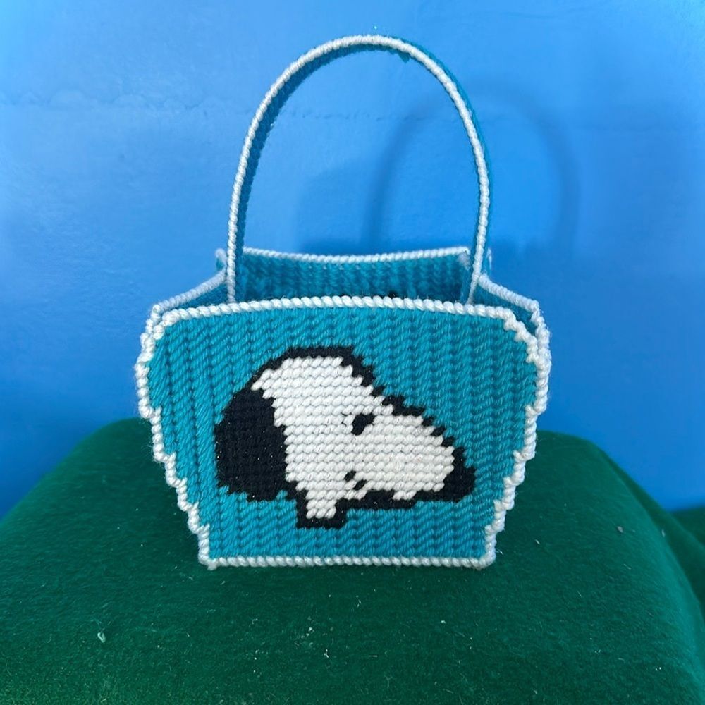 Handmade Snoopy Easter Gift Basket Peanuts Themed Holiday Decor Collectible